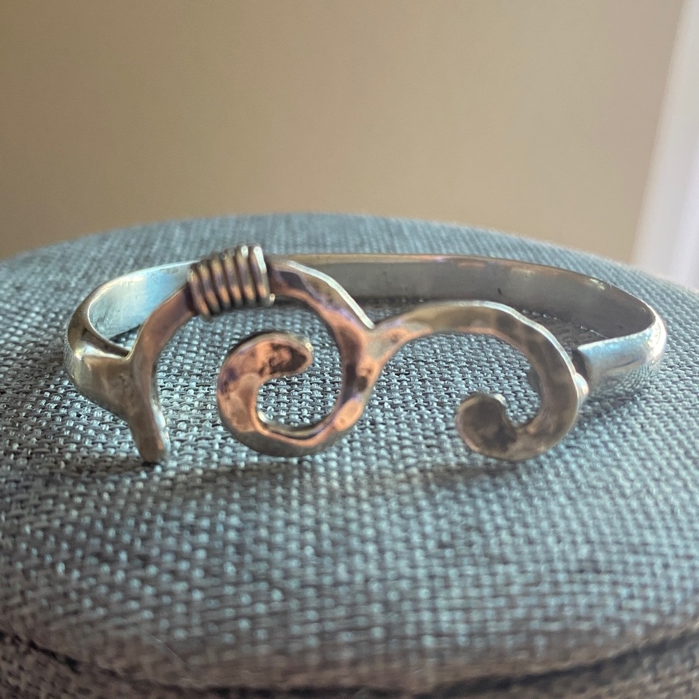 Vintage Signed Silver Tone Scroll Cuff Bracelet © Designer Modernist Swirl-Small